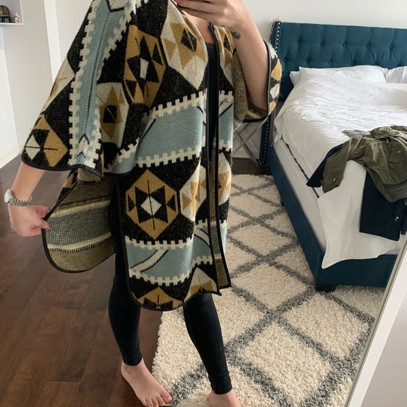 H&M sweater - Picture 3 of 3